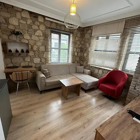 Sera Homes Kaleici Oldtown Апартаменты Анталья